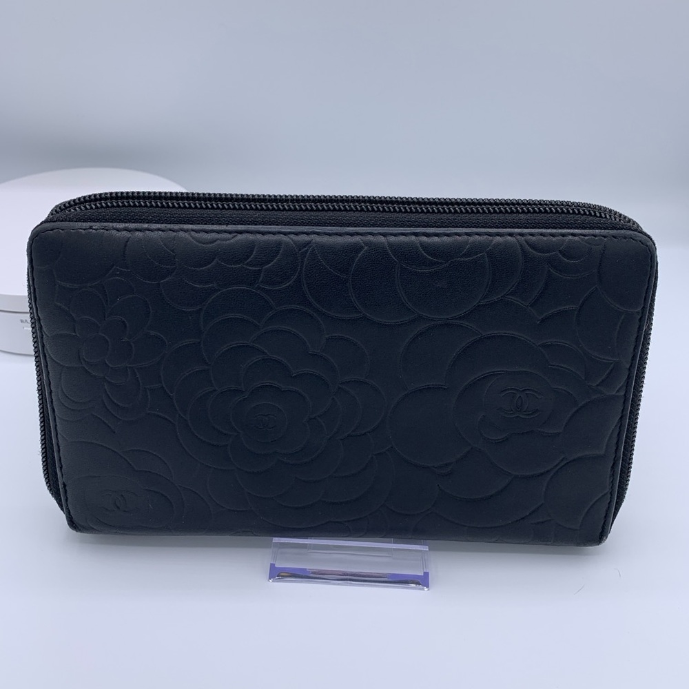 Chanel Camelia Organizer, Large Wallet in Black Leather and Silver Hardware - Picture 4 of 12